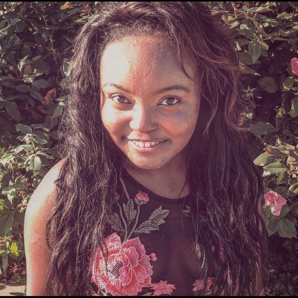 Floral body suit 🌺🌸🌼 - Picture 2 of 4